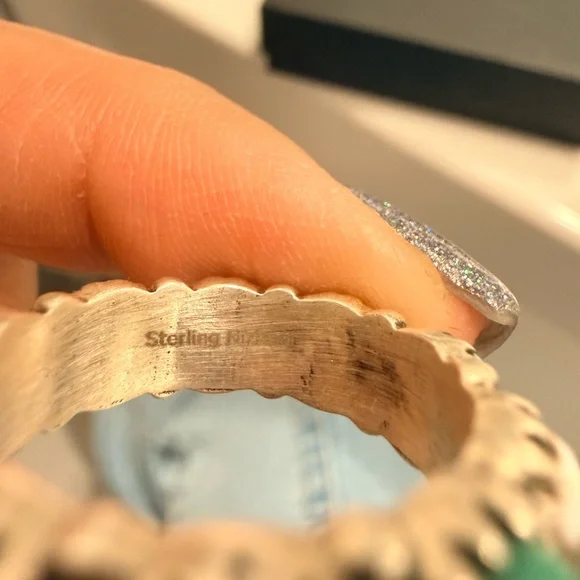 Nizhoni Traders Wild Horse & Kingman Turquoise Sterling Silver Eternity Band - Picture 5 of 6